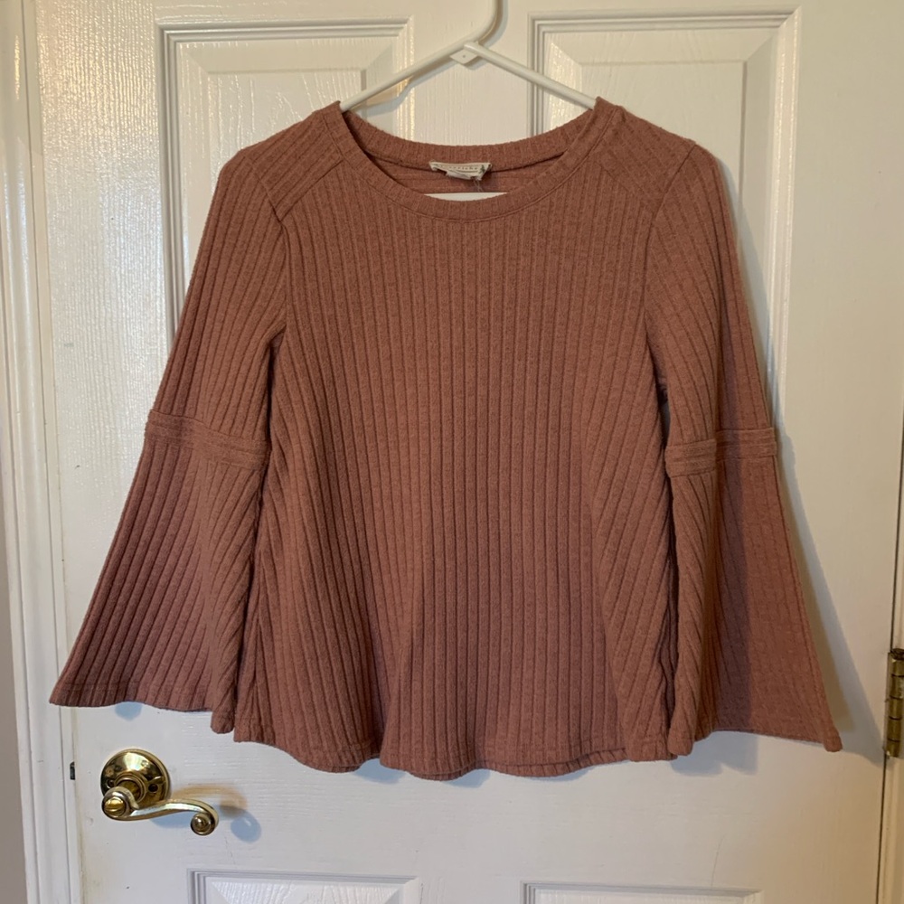 LOVERICHE soft pink top